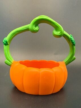 2008 Littlest Pet Shop Halloween Pumpkin Basket #994 RARE LPS Accessory